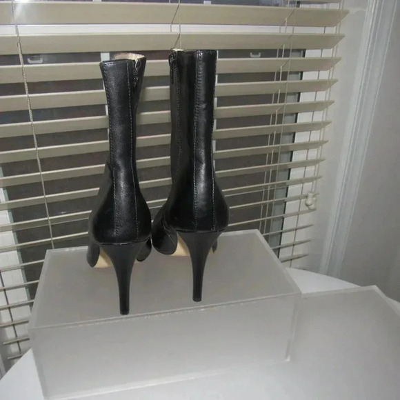INC International Concepts Deandra Leather Ankle Booties Boots Shoes Size 8M - Picture 4 of 6